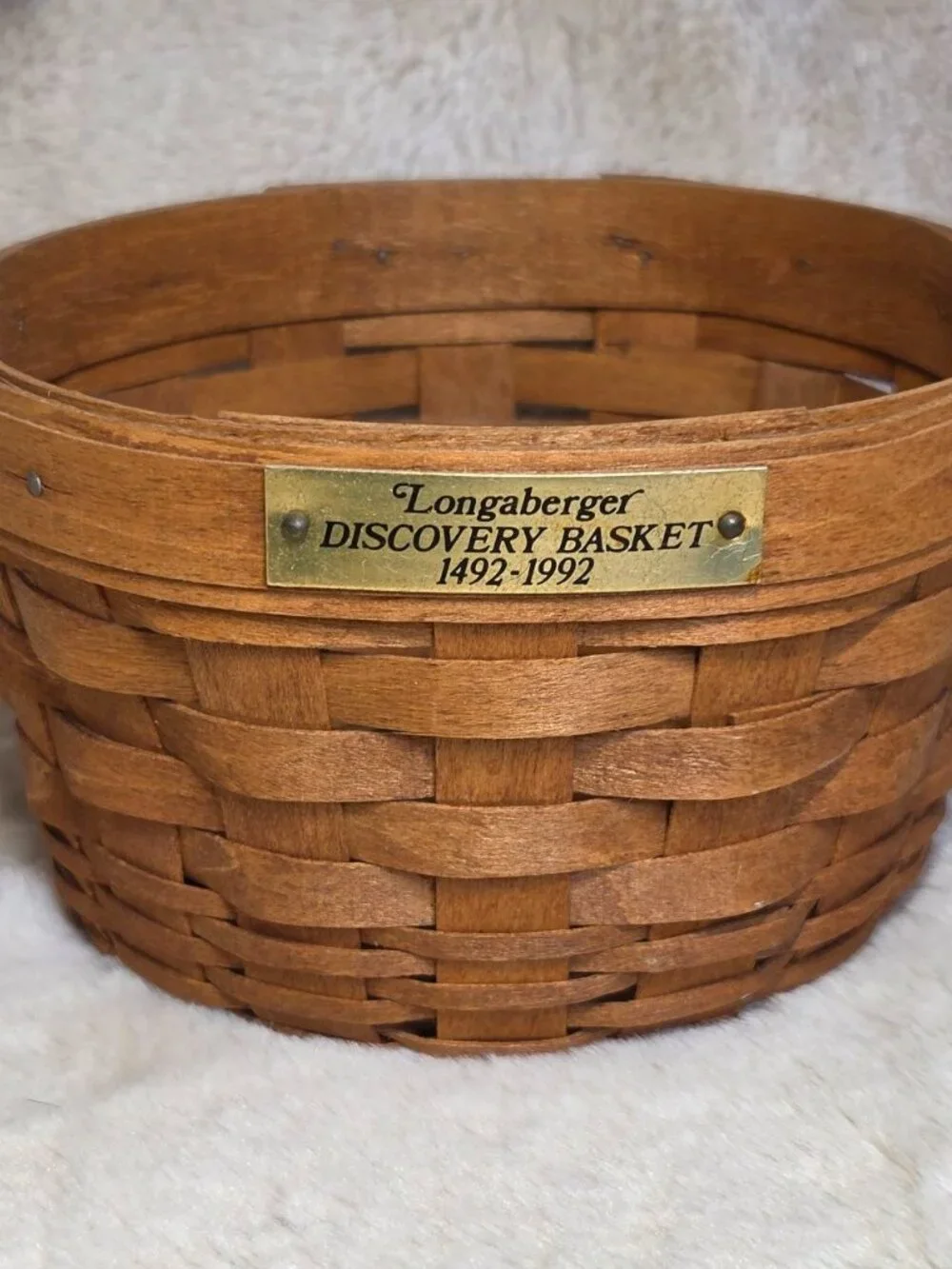 Longaberger Basket 1992 Discovery - 1492-1992 - Round w/ Metal Plaque Great Cond